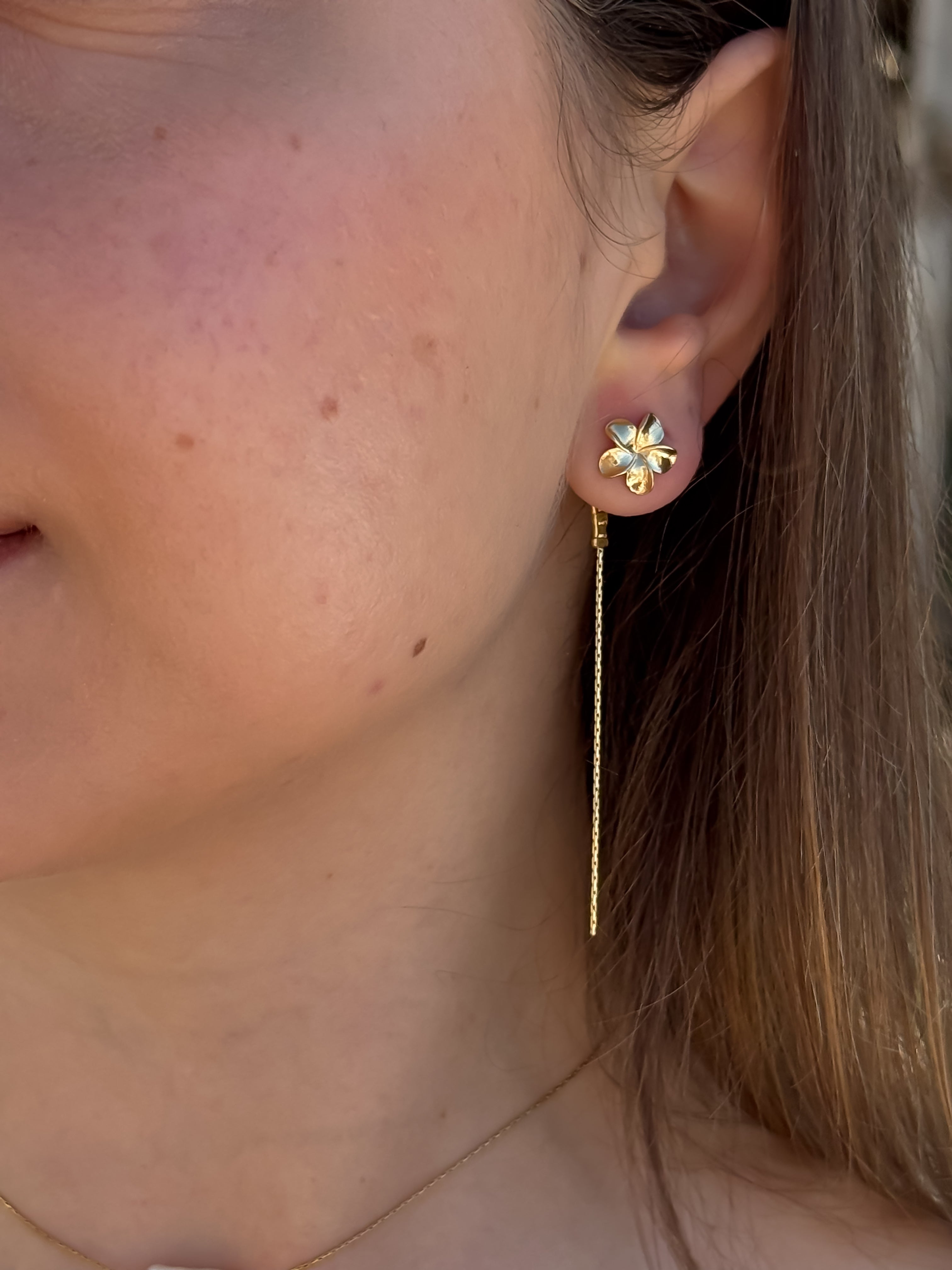 עגילי מואנה